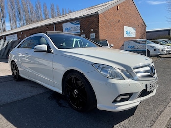 Used Mercedes-Benz E Class 2010 for sale - 77919107: Photo