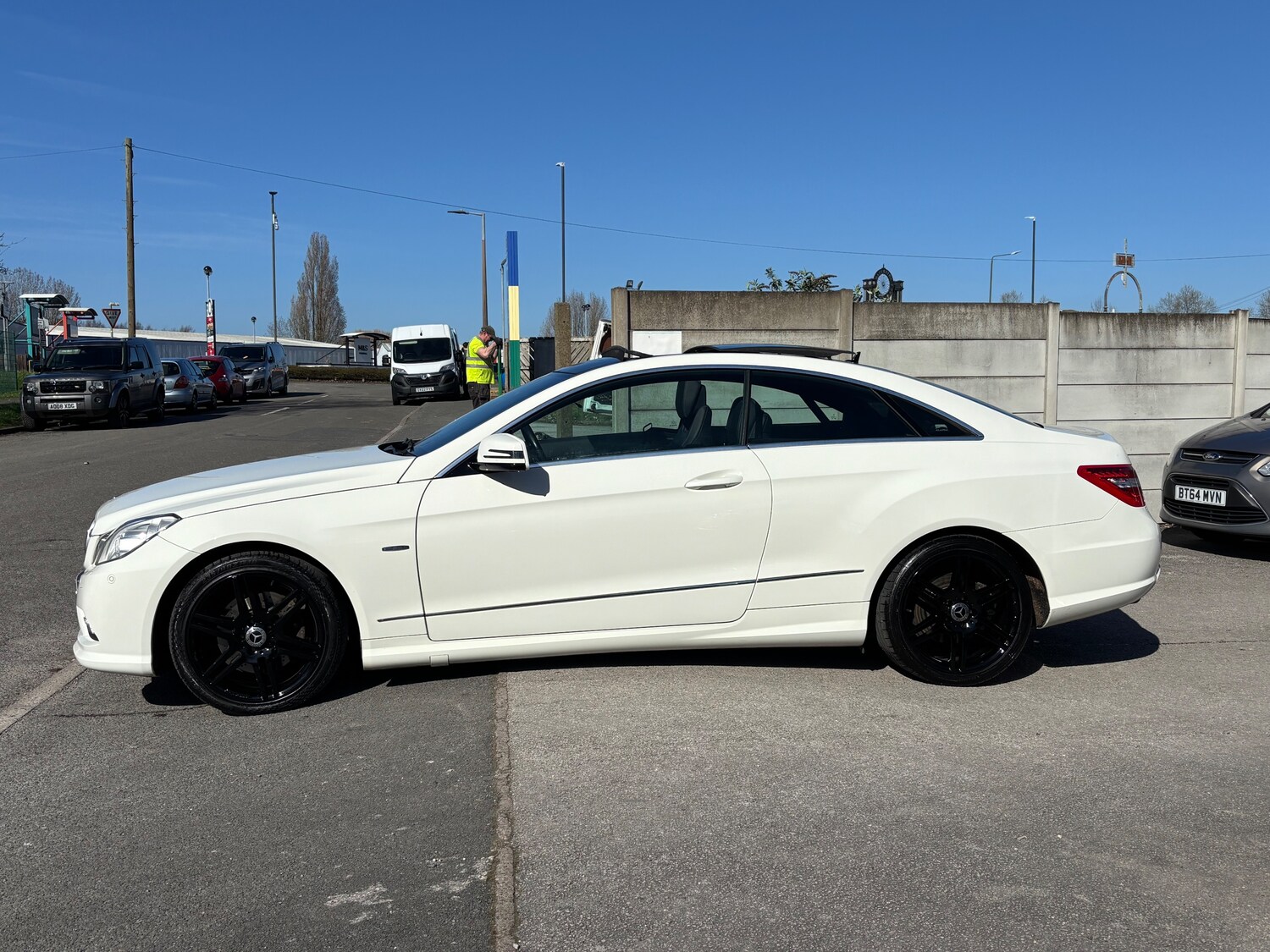 Used Mercedes-Benz E Class 2010 for sale - 77919107: Photo 27