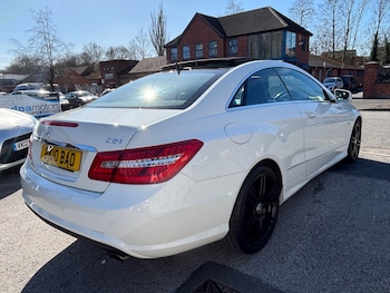 Used Mercedes-Benz E Class 2010 for sale - 77919107: Photo