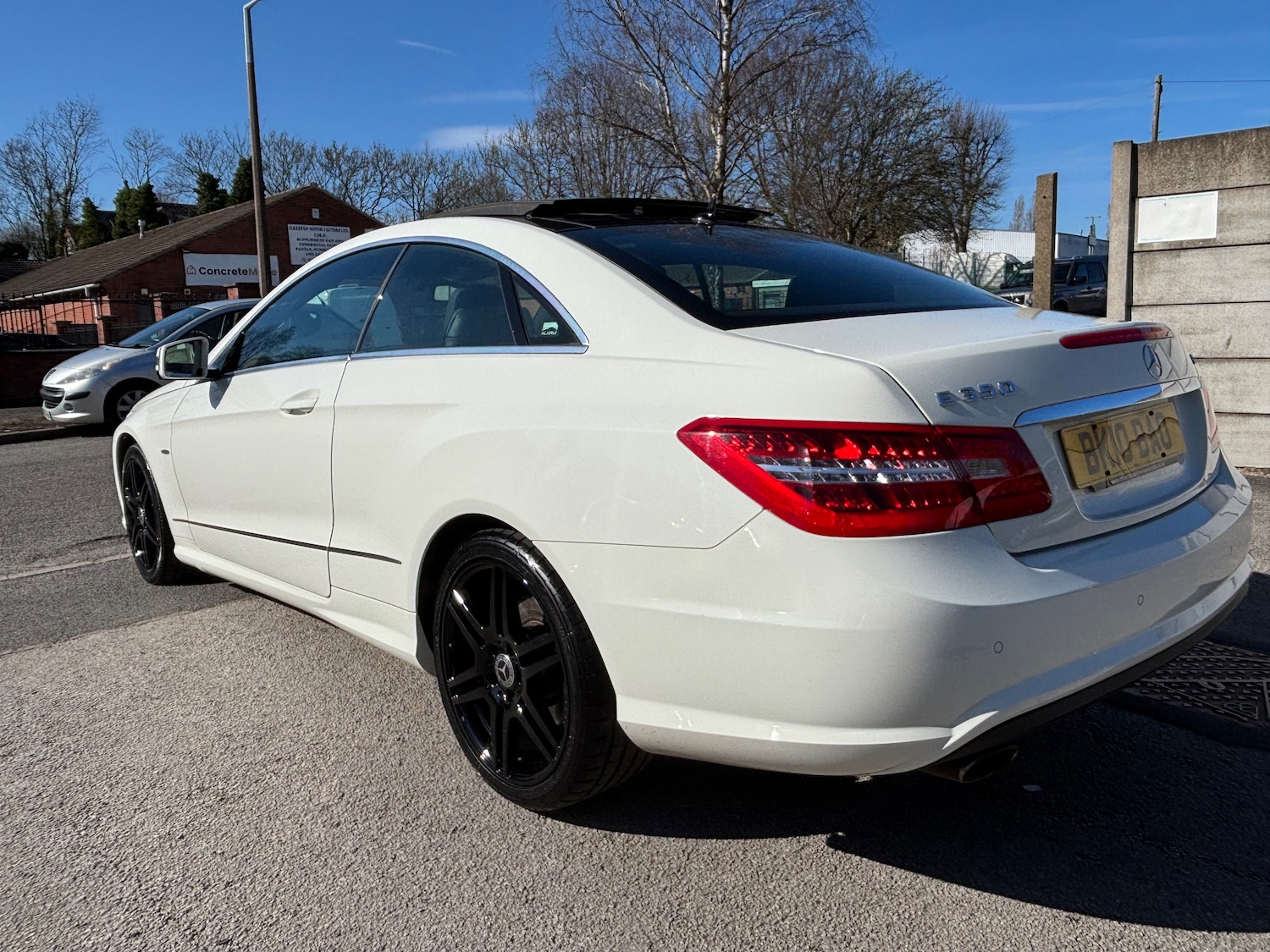 Used Mercedes-Benz E Class 2010 for sale - 77919107: Photo 4