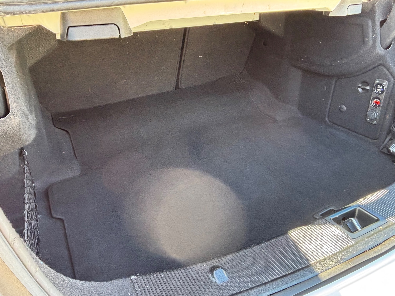 Used Mercedes-Benz E Class 2010 for sale - 77919107: Photo 8