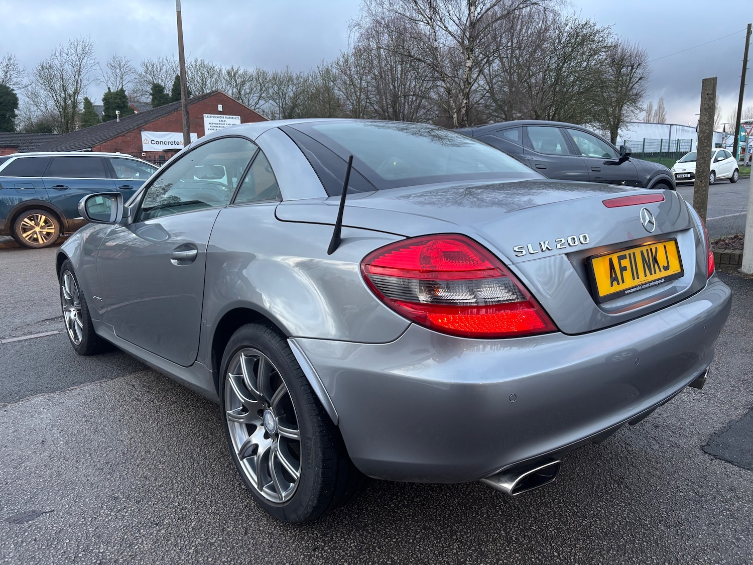 Used Mercedes-Benz SLK 2011 for sale - 77578890: Photo 4