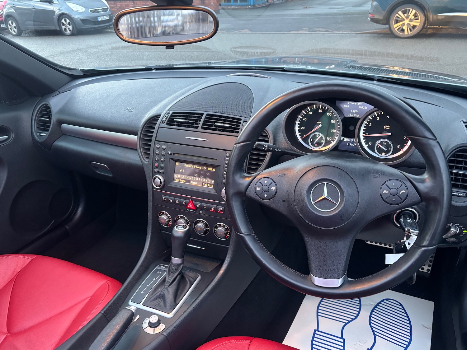 Used Mercedes-Benz SLK 2011 for sale - 77578890: Photo 9