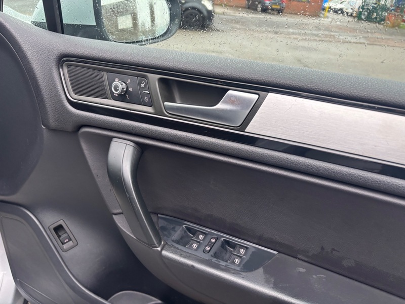 Used Volkswagen Touareg 2012 for sale - 77277032: Photo 10