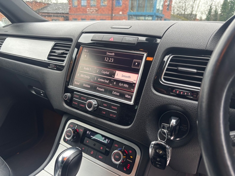 Used Volkswagen Touareg 2012 for sale - 77277032: Photo 12