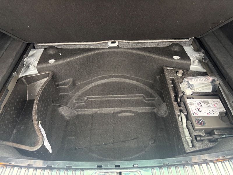 Used Volkswagen Touareg 2012 for sale - 77277032: Photo 14