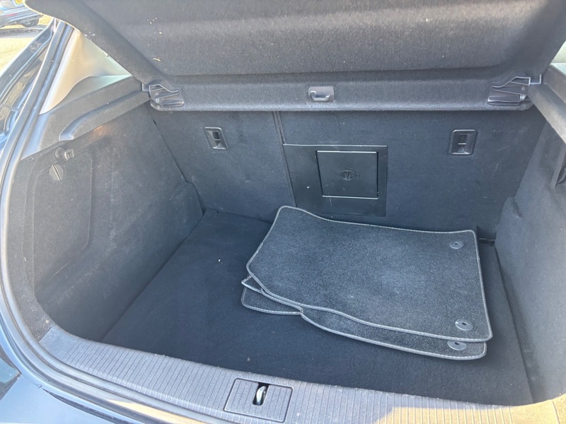 Used Vauxhall Astra 2013 for sale - 76712216: Photo 6