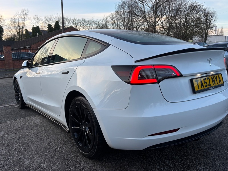 Used Tesla Model 3 2021 for sale - 76962944: Photo 4