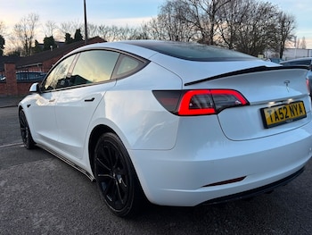 Used Tesla Model 3 2021 for sale - 76962944: Photo