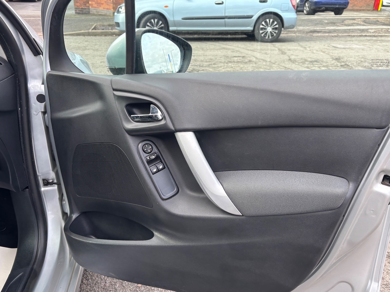 Used Citroen C3 2012 for sale - 77608103: Photo 12