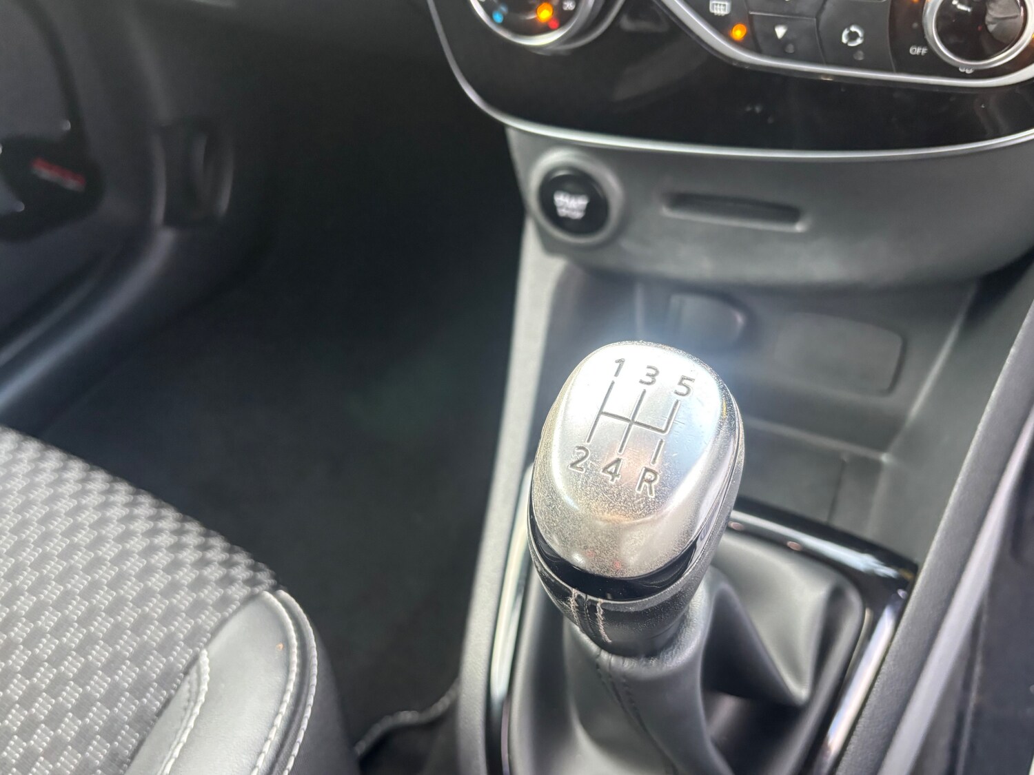 Used Renault Clio for sale - 78177251: Photo 18