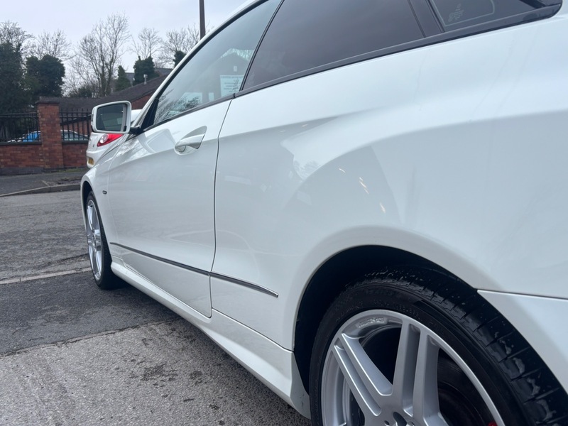 Used Mercedes-Benz E Class 2010 for sale - 77328873: Photo 5