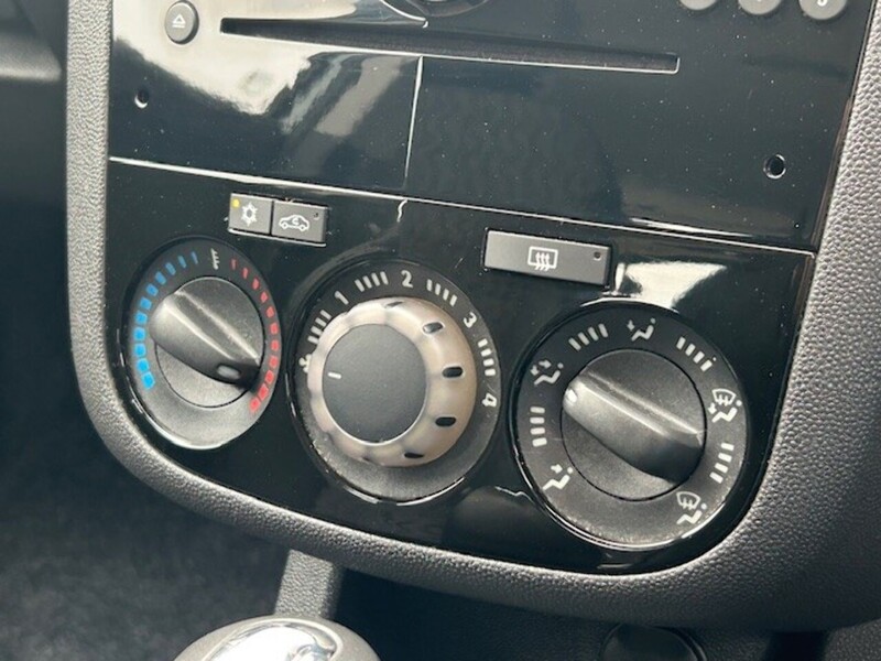 Used Vauxhall Corsa 2013 for sale - 78004013: Photo 14