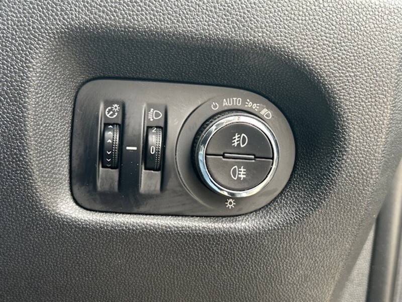 Used Vauxhall Corsa 2013 for sale - 78004013: Photo 17