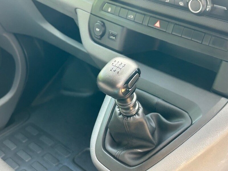 Used Vauxhall Vivaro 2022 for sale - 77452606: Photo 15