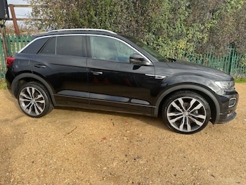 Used Volkswagen T-Roc 2019 for sale - 77298344: Photo