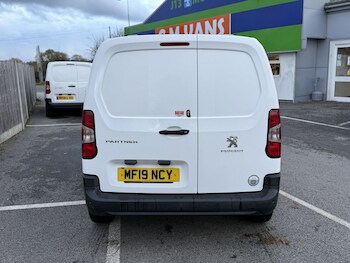 Used Peugeot Partner 2019 for sale - 76510189: Photo