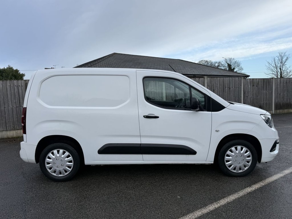Used Vauxhall Combo 2021 for sale - 77394631: Photo 2
