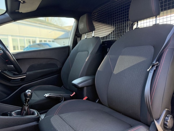 Used Ford Fiesta Van 2021 for sale - 74318806: Photo 18
