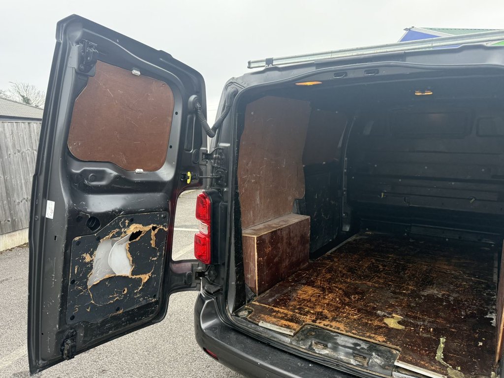 Used Vauxhall Vivaro 2020 for sale - 77609150: Photo 12