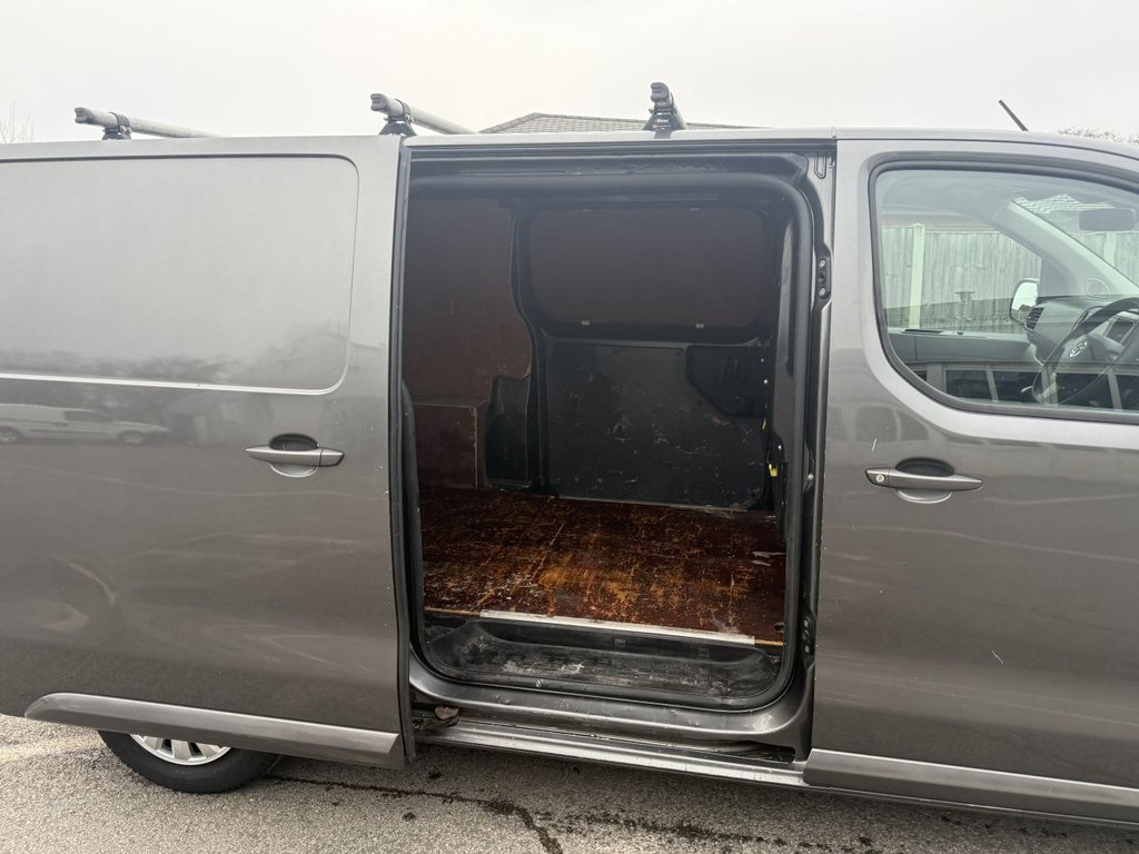 Used Vauxhall Vivaro 2020 for sale - 77609150: Photo 15
