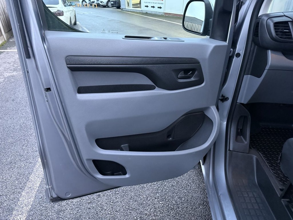 Used Vauxhall Vivaro 2020 for sale - 77200596: Photo 16