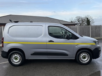 Used Peugeot Partner 2020 for sale - 77370160: Photo