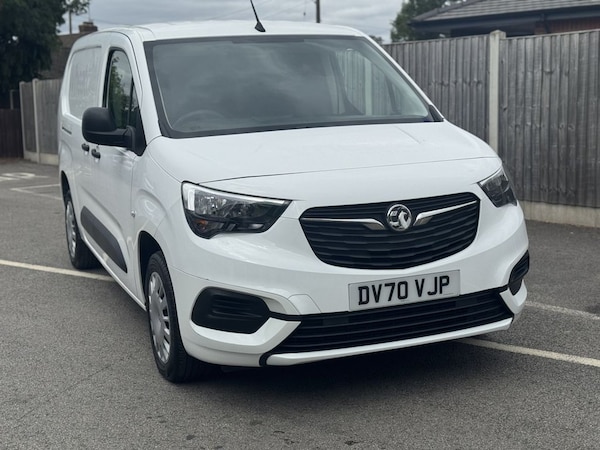 Used Vauxhall Combo 2020 for sale - 75653935: Photo 1