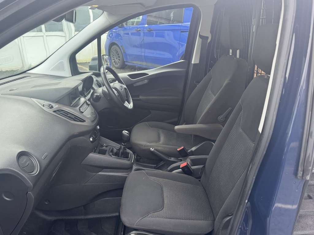 Used Ford Transit Courier 2020 for sale - 77620940: Photo 34
