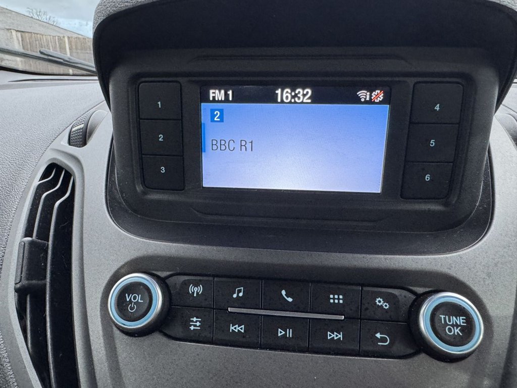 Used Ford Transit Courier 2020 for sale - 77620940: Photo 38