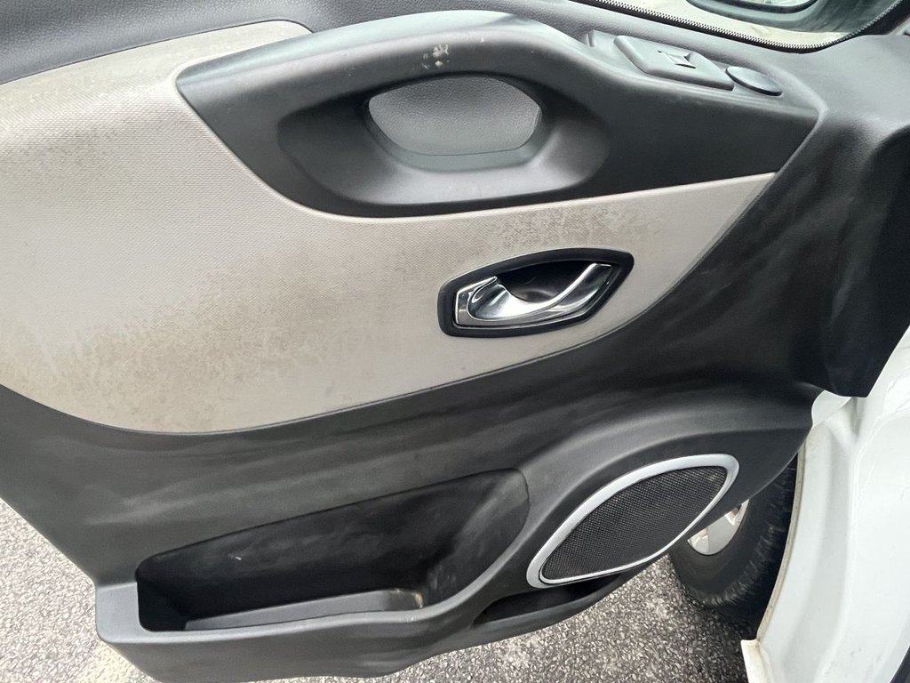 Used Renault Trafic 2017 for sale - 77293328: Photo 28