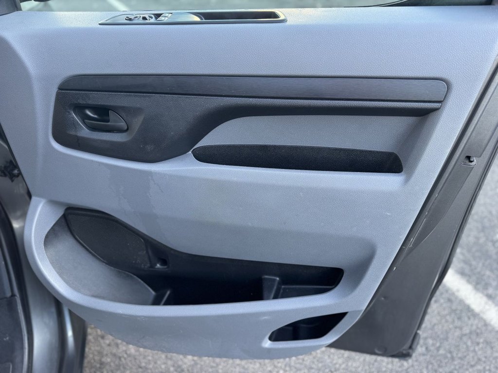 Used Vauxhall Vivaro 2022 for sale - 76570250: Photo 28