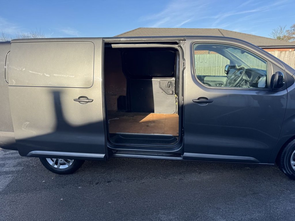 Used Vauxhall Vivaro 2022 for sale - 76570250: Photo 30