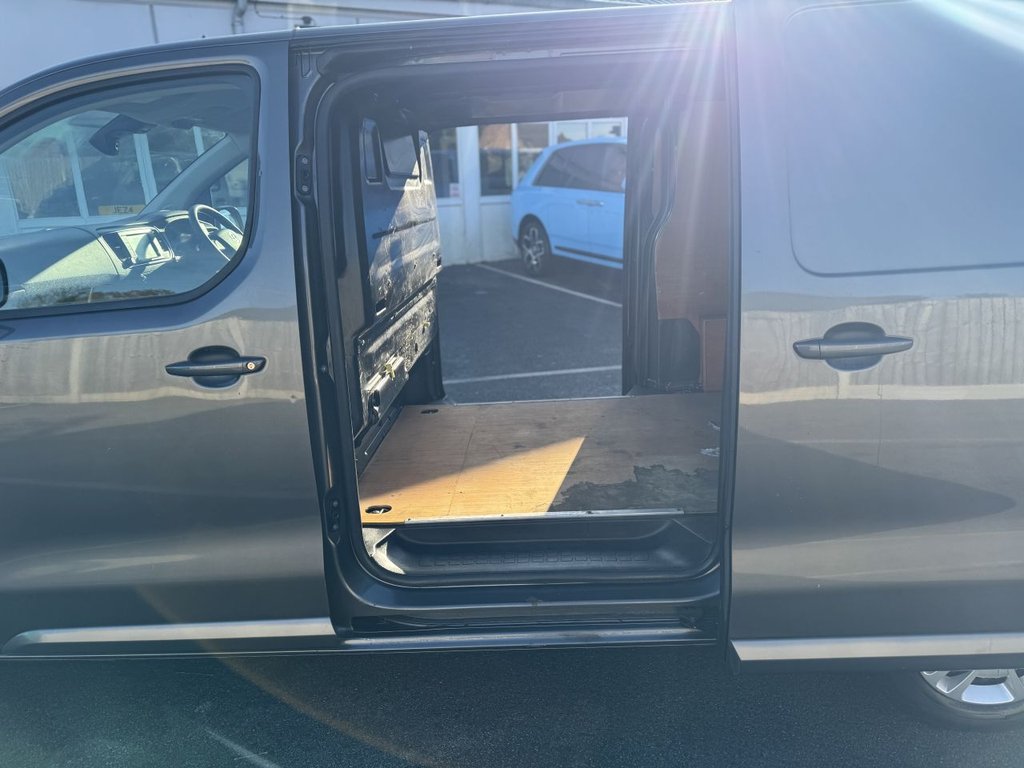Used Vauxhall Vivaro 2022 for sale - 76570250: Photo 35