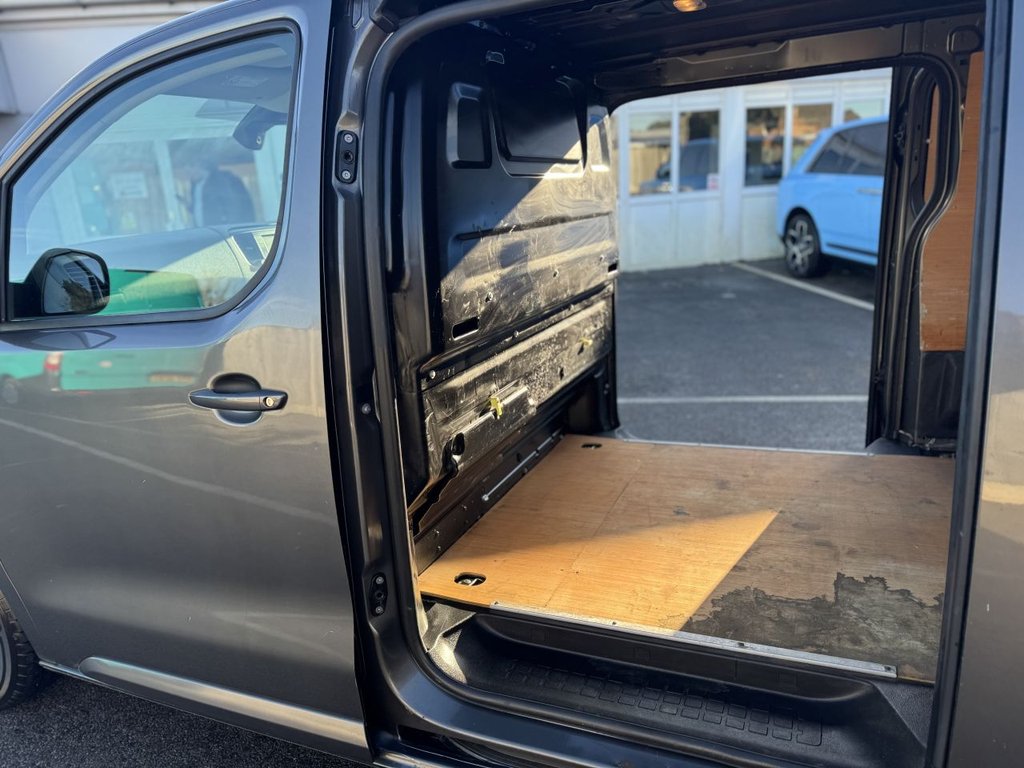 Used Vauxhall Vivaro 2022 for sale - 76570250: Photo 36