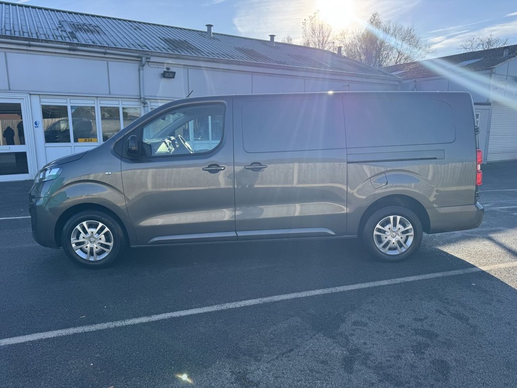 Used Vauxhall Vivaro 2022 for sale - 76570250: Photo 8