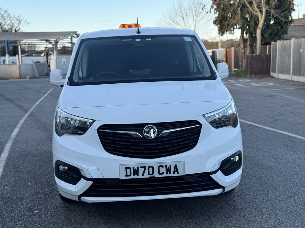 Used Vauxhall Combo 2021 for sale - 76570253: Photo 2