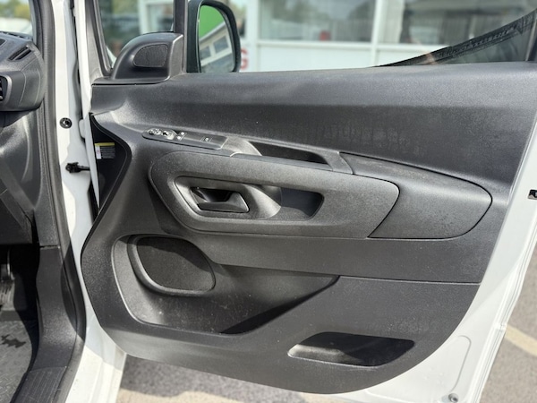 Used Peugeot Partner 2020 for sale - 75653904: Photo 19