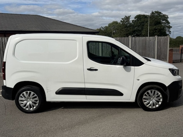 Used Peugeot Partner 2020 for sale - 75653904: Photo 2