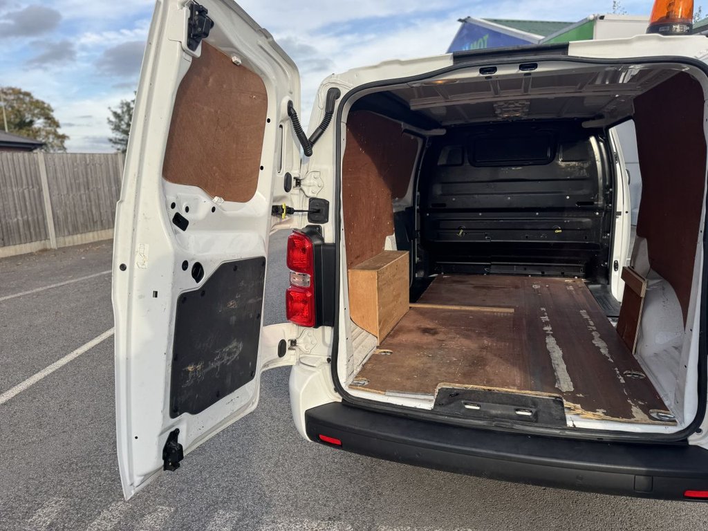 Used Vauxhall Vivaro 2020 for sale - 76210469: Photo 40