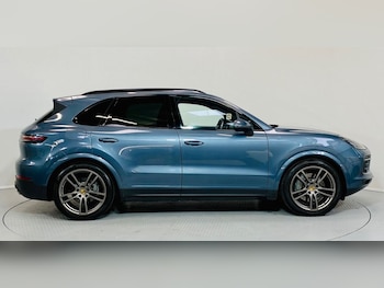 Used Porsche Cayenne 2018 for sale - 79462023: Photo