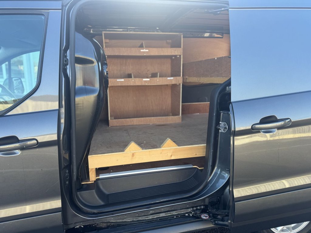 Used Ford Transit Connect 2018 for sale - 76632280: Photo 38