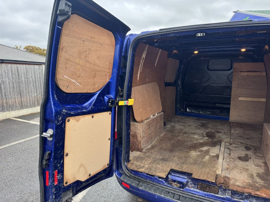 Used Ford Transit Custom 2015 for sale - 76454462: Photo 32