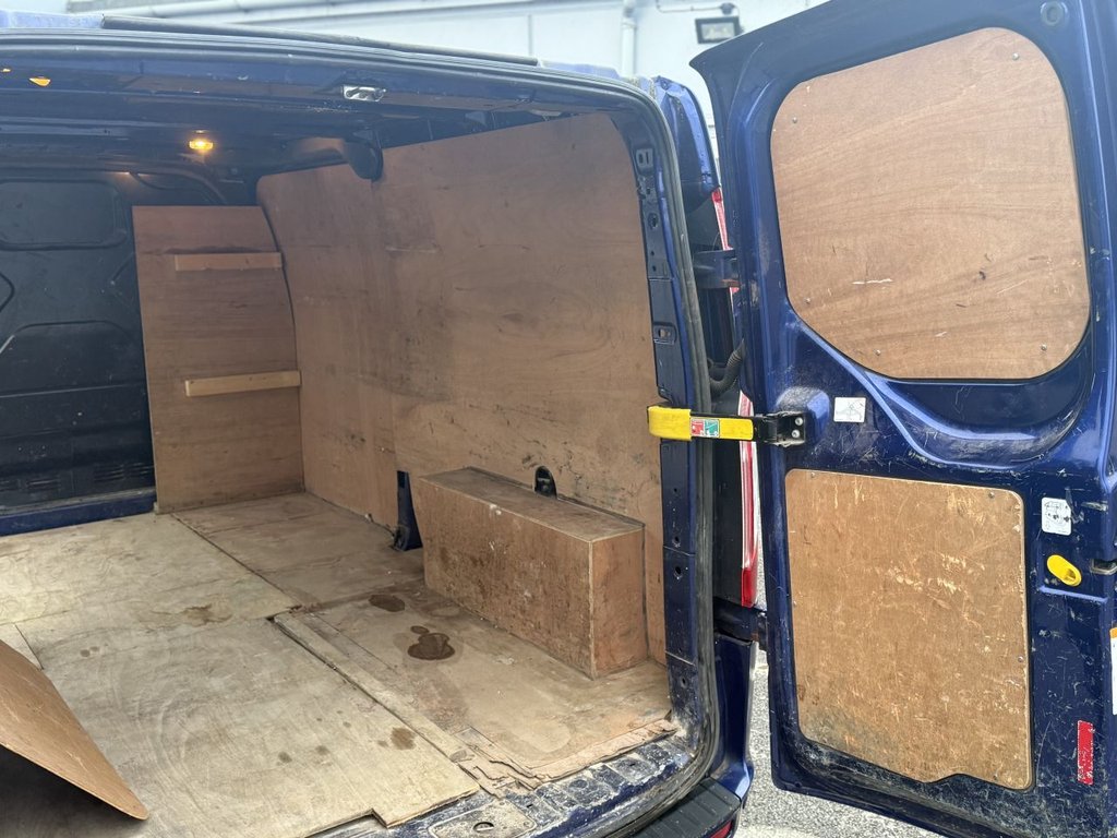 Used Ford Transit Custom 2015 for sale - 76454462: Photo 8