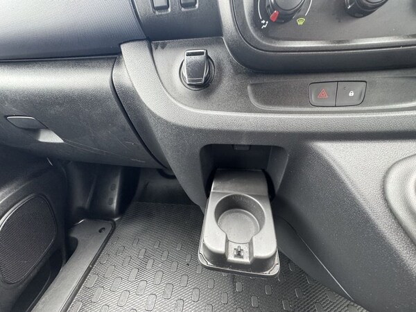 Used Vauxhall Vivaro 2018 for sale - 76080923: Photo 45