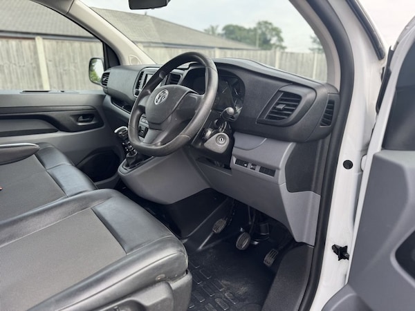 Used Vauxhall Vivaro 2021 for sale - 75642126: Photo 18