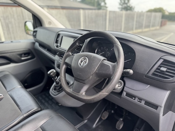 Used Vauxhall Vivaro 2021 for sale - 75642126: Photo 20