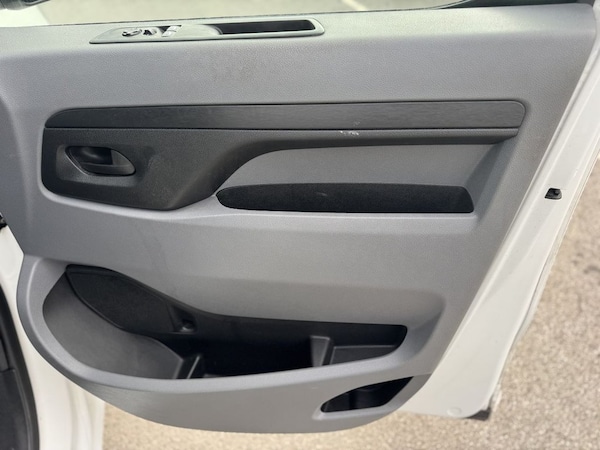 Used Vauxhall Vivaro 2021 for sale - 75642126: Photo 23