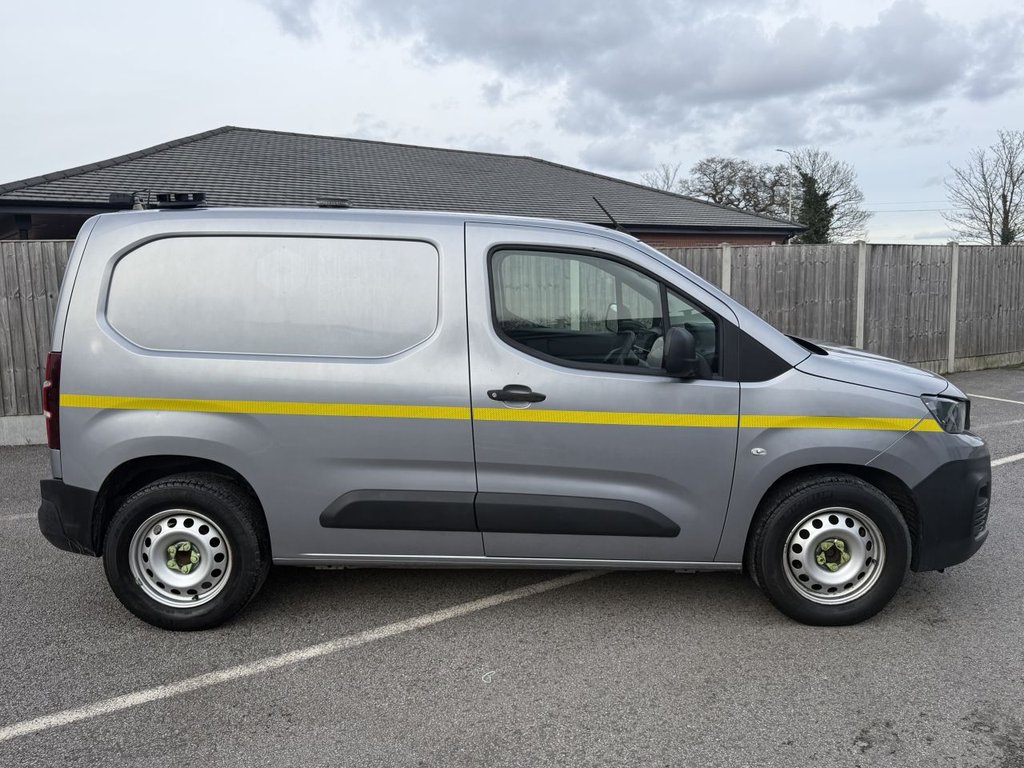 Used Peugeot Partner 2020 for sale - 77370150: Photo 2