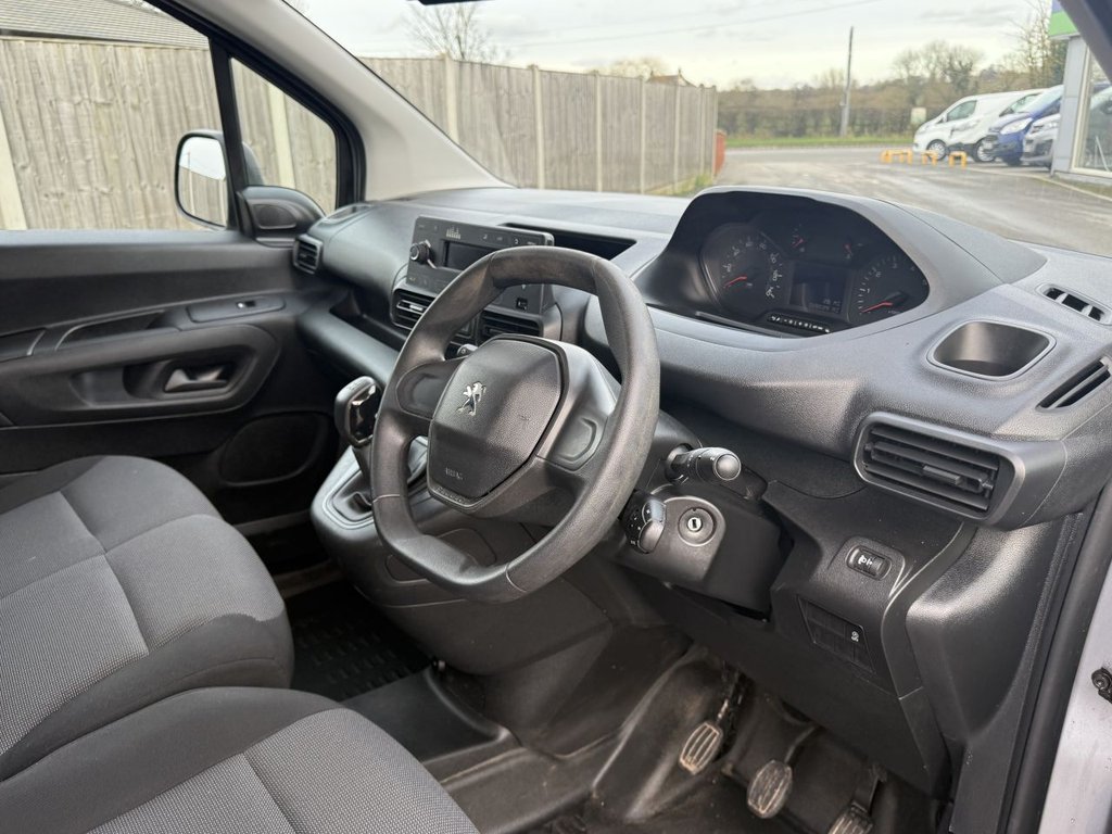 Used Peugeot Partner 2020 for sale - 77370150: Photo 22